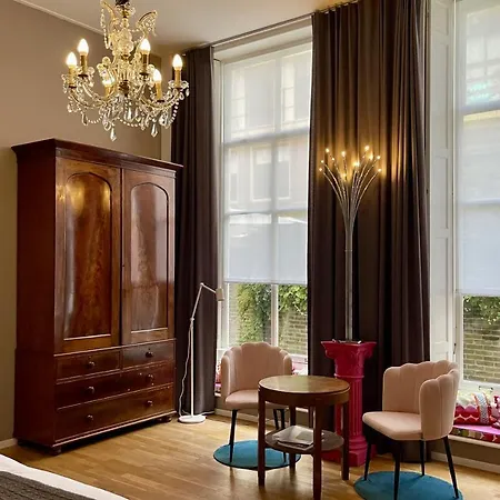 Kerkstraatje3 Midden In Historisch Centrum Bed and Breakfast