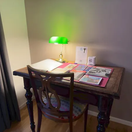 Kerkstraatje3 Midden In Historisch Centrum Bed and Breakfast