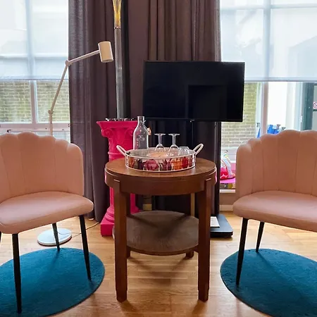 Kerkstraatje3 Midden In Historisch Centrum Bed and Breakfast