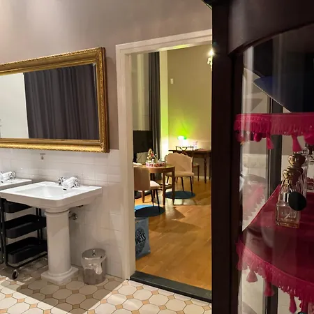 Kerkstraatje3 Midden In Historisch Centrum